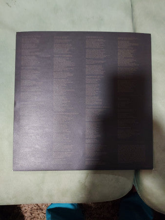 Greg Barnett (2) : Don't Go Throwing Roses In My Grave (LP, Album)